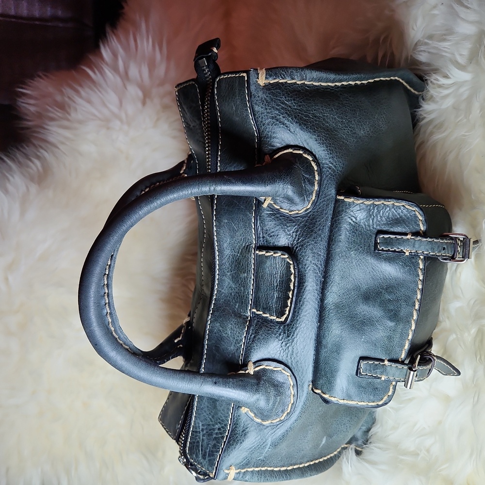 Elegant Black Leather Handbag